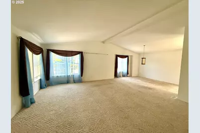 507 Robin Ln, Florence, OR 97439 - Photo 8