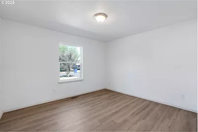 7028 SE 86th Ave, Portland, OR 97266 - Photo 14