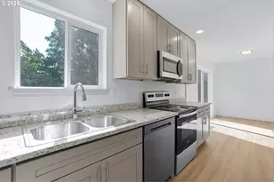 7028 SE 86th Ave, Portland, OR 97266 - Photo 10