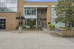 1900 S River Dr, Portland, OR 97201 - Photo 2