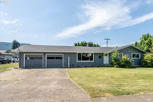 6731 Thurston Rd, Springfield, OR 97478 - Photo 6