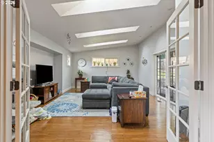 137 N River Dr, Roseburg, OR 97470 - Photo 24