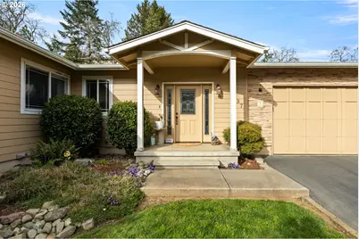 137 N River Dr, Roseburg, OR 97470 - Photo 8