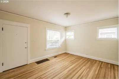 102 NE 45th Ave, Portland, OR 97213 - Photo 6