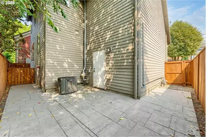 526 NE Beech St, Portland, OR 97212 - Photo 32