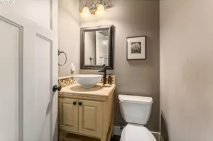 526 NE Beech St, Portland, OR 97212 - Photo 14