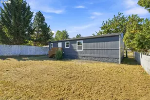 310 Sunny Ln, Sutherlin, OR 97479 - Photo 24