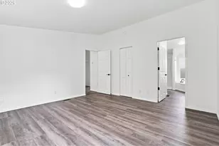 310 Sunny Ln, Sutherlin, OR 97479 - Photo 12