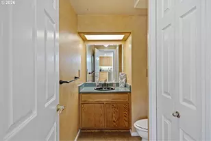 2533 Moon Mountain Dr, Eugene, OR 97403 - Photo 18
