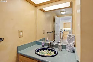 2533 Moon Mountain Dr, Eugene, OR 97403 - Photo 32