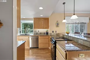 2533 Moon Mountain Dr, Eugene, OR 97403 - Photo 10