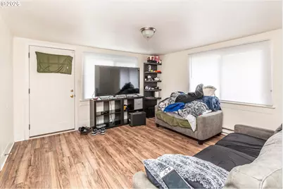 1385 Hines St, Salem, OR 97302 - Photo 4