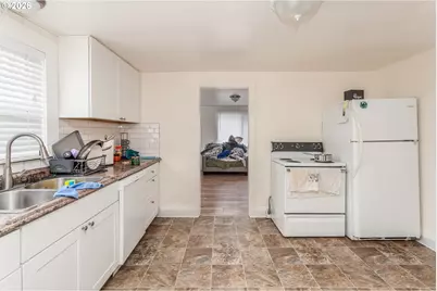 1385 Hines St, Salem, OR 97302 - Photo 8