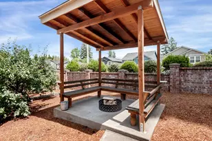 7913 SW Leiser Ln, Portland, OR 97224 - Photo 32