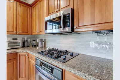 7913 SW Leiser Ln, Portland, OR 97224 - Photo 12