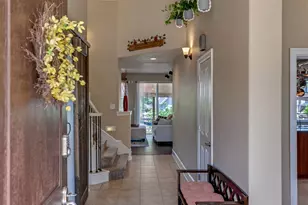 7913 SW Leiser Ln, Portland, OR 97224 - Photo 4