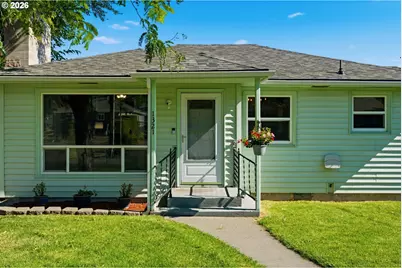 1321 E 13th St, The Dalles, OR 97058 - Photo 2