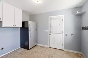 1321 E 13th St, The Dalles, OR 97058 - Photo 12