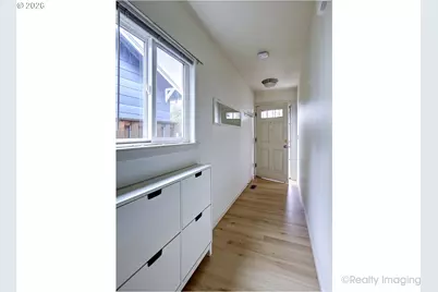 9350 N Hodge Ave, Portland, OR 97203 - Photo 2
