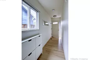 9350 N Hodge Ave, Portland, OR 97203 - Photo 2