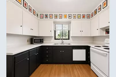 2227 SE 70th Ave, Portland, OR 97215 - Photo 28