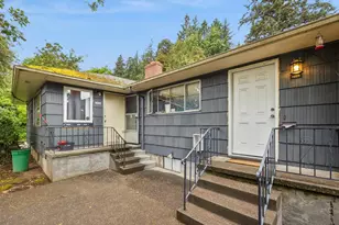 2227 SE 70th Ave, Portland, OR 97215 - Photo 2