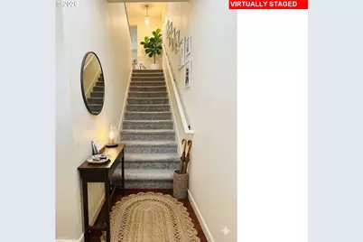 621 NE Garswood Ln, Hillsboro, OR 97006 - Photo 8