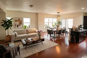 621 NE Garswood Ln, Hillsboro, OR 97006 - Photo 2