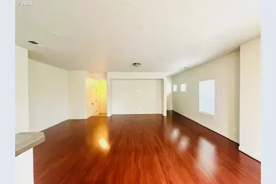 621 NE Garswood Ln, Hillsboro, OR 97006 - Photo 16