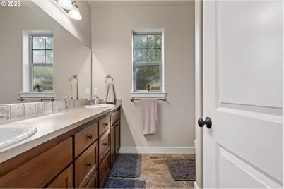 5422 King Arthur Ct, Eugene, OR 97402 - Photo 28
