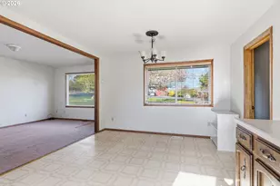3323 Columbia Heights Rd, Longview, WA 98632 - Photo 2