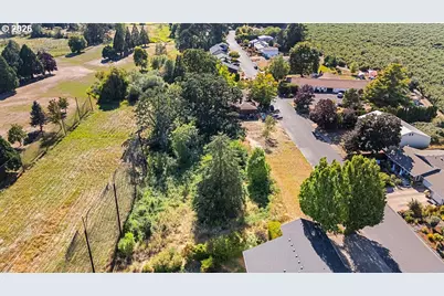 Sw Bayou Dr #600, McMinnville, OR 97128 - Photo 6