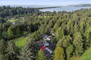 600 Island Dr, Gleneden Beach, OR 97388 - Photo 44