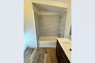 584 N Baxter St, Coquille, OR 97423 - Photo 16