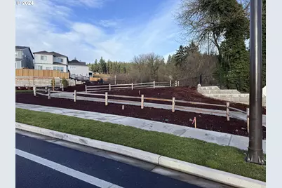 18047 SW Howlock  Ave, Beaverton, OR 97007 - Photo 16