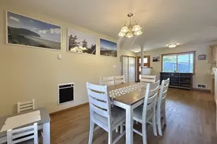 1614 5th St, Tillamook, OR 97141 - Photo 4
