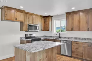 4425 Knotty Pne Ct, Sweet Home, OR 97386 - Photo 10