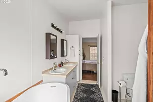 910 E College St, Echo, OR 97826 - Photo 12