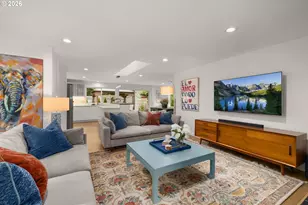 19025 Indian Springs Circle, Lake Oswego, OR 97035 - Photo 8