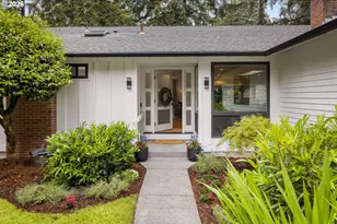 19025 Indian Springs Circle, Lake Oswego, OR 97035 - Photo 2