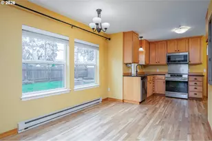 8265 N Fiske Ave, Portland, OR 97203 - Photo 10