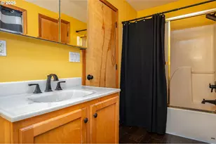 8265 N Fiske Ave, Portland, OR 97203 - Photo 18