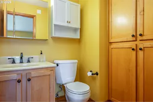 8265 N Fiske Ave, Portland, OR 97203 - Photo 14