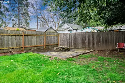8265 N Fiske Ave, Portland, OR 97203 - Photo 20