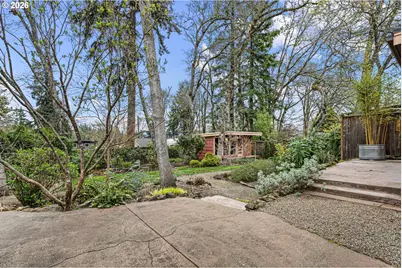 75 W 35th Pl, Eugene, OR 97405 - Photo 20