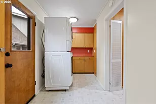 75 W 35th Pl, Eugene, OR 97405 - Photo 12