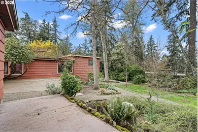 75 W 35th Pl, Eugene, OR 97405 - Photo 18