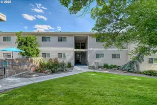 1900 NW Carden Ave, Pendleton, OR 97801 - Photo 1