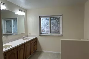 220 NW Trust St, Roseburg, OR 97471 - Photo 22