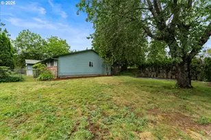 685 SW 20th Cir, Troutdale, OR 97060 - Photo 38